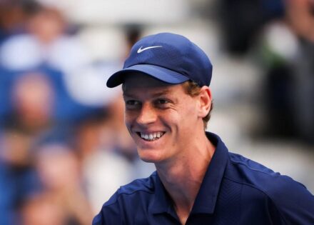 Jannik Sinner Defeats “Idol” Novak Djokovic to Set Up $6 Million Six Kings Slam Final Against Carlos Alcaraz