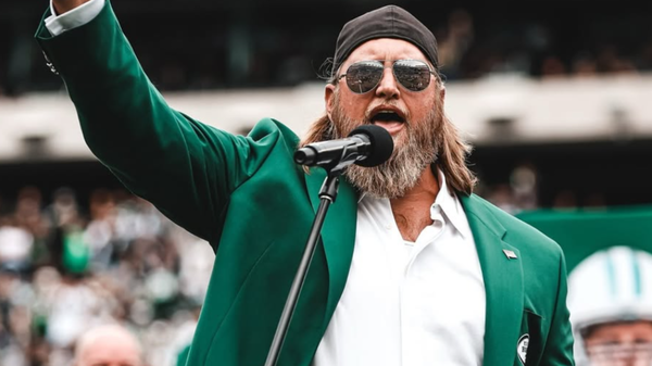 Ailing NFL Legend Publicly Appeals For a Donor
