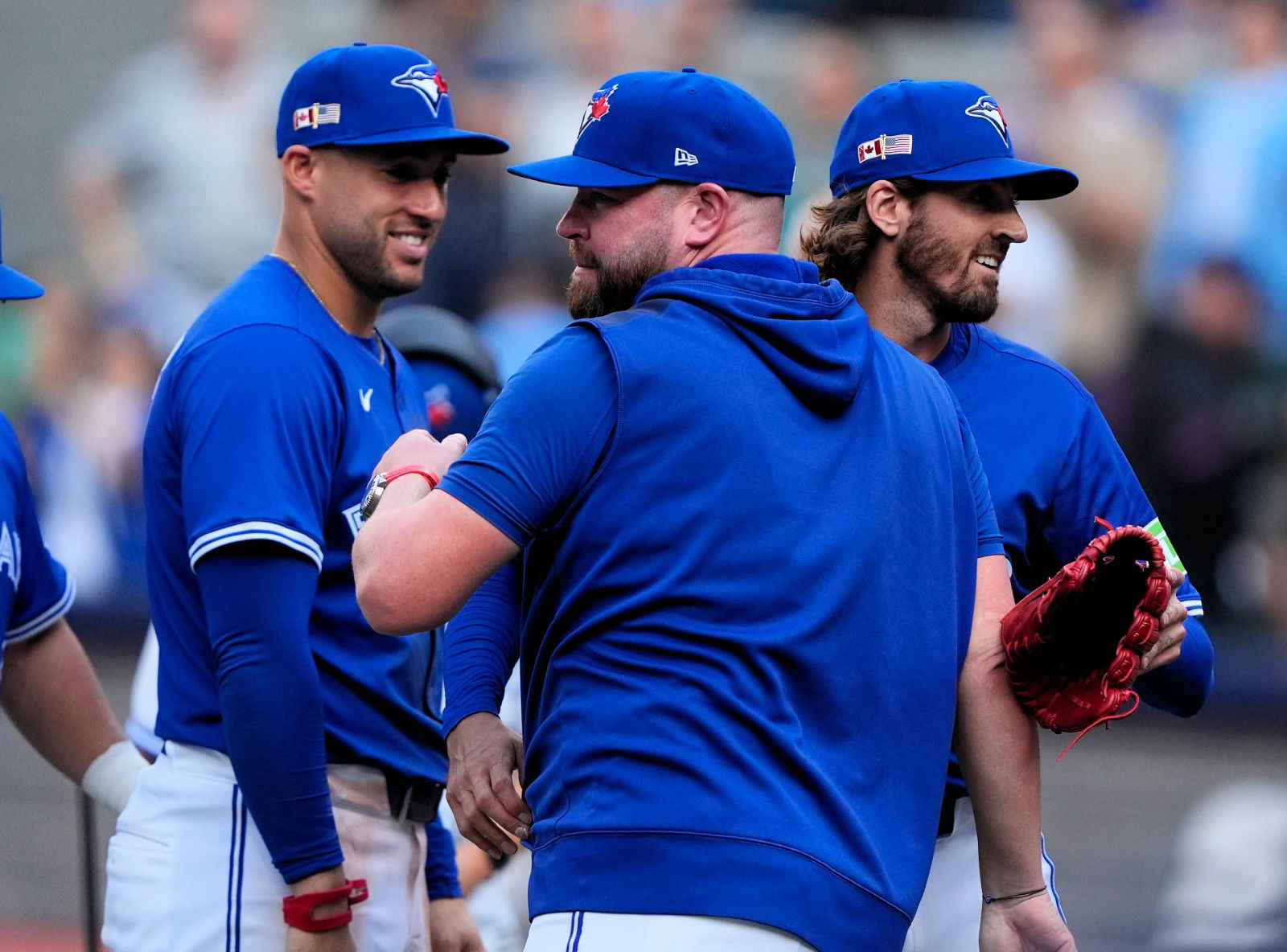 Canadians Betray Blue Jays as Potential $100M Decision Threatens World Series Hopes in Seattle