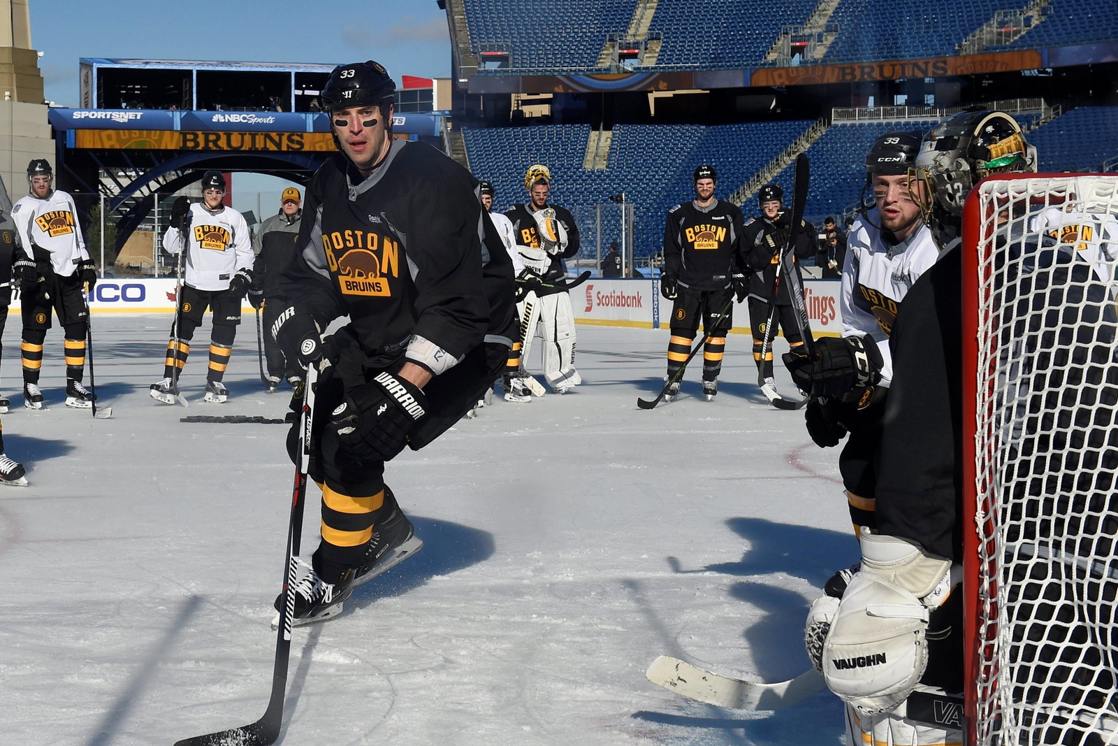 Retiring Bruins Legend Speaks After Boston's Plan to Rest #33 Jersey